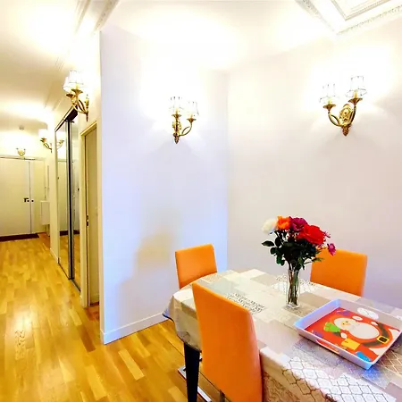 Apartment 15 Urban With Local Life And Easy Metro Access Paris